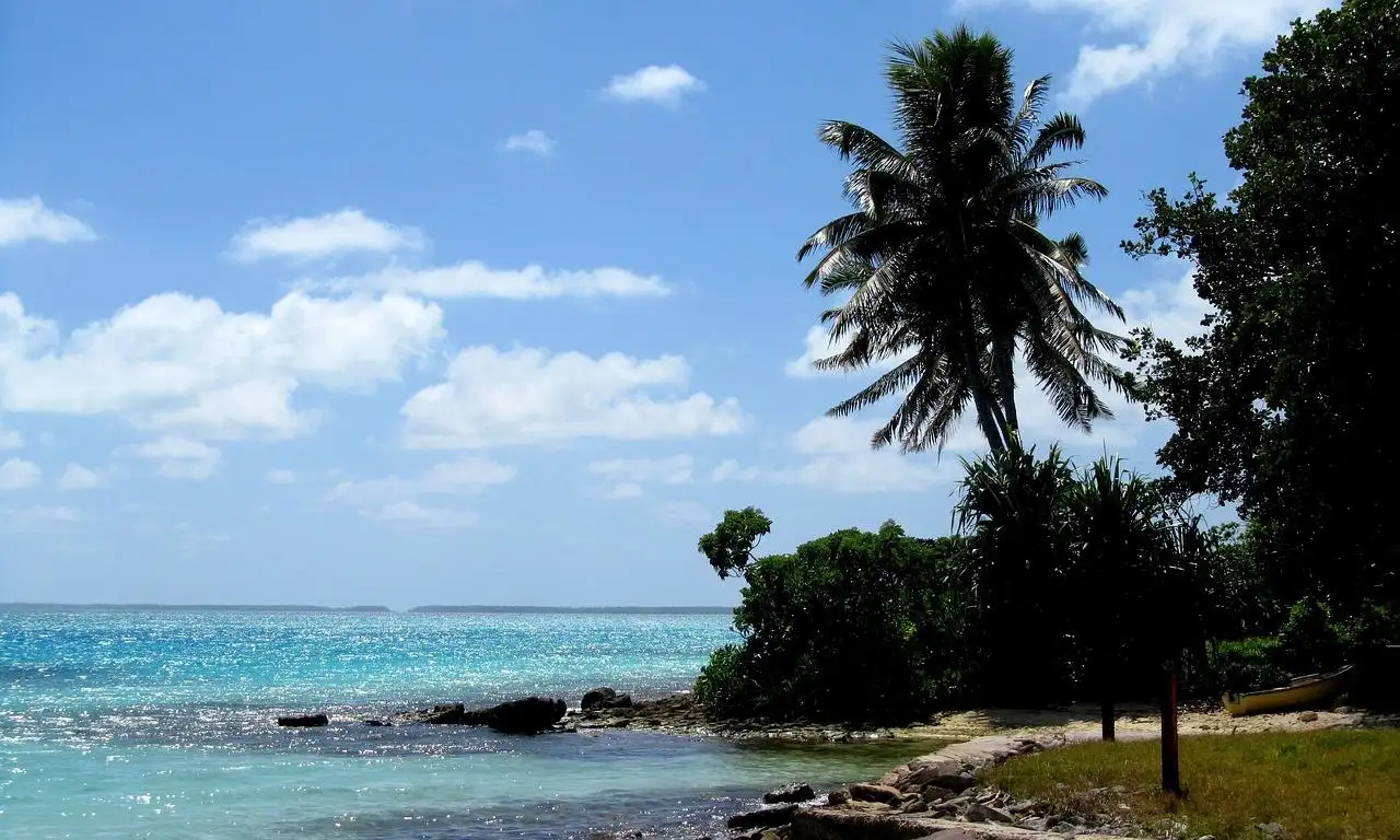 Photo by RamonaMona fanning island, kiribati, beach