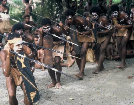 the solomon islands, pacific, cutom people