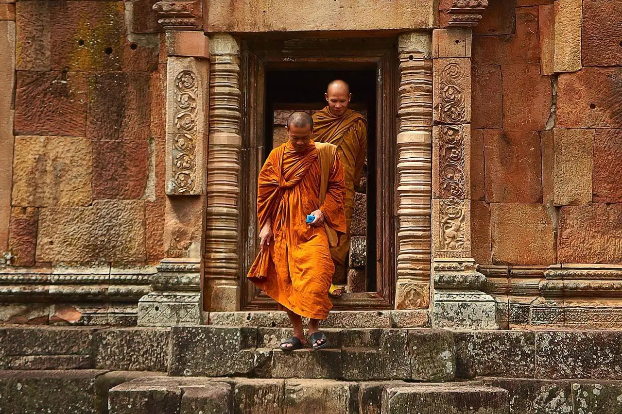 Photo by hergueux thailand, monks, temple