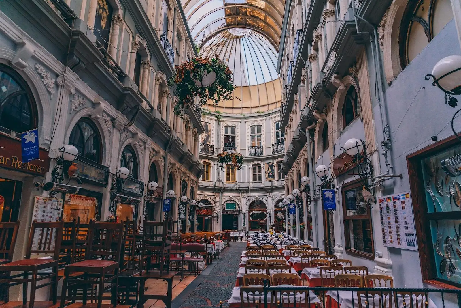 Photo by Osman Köycü furniture in building